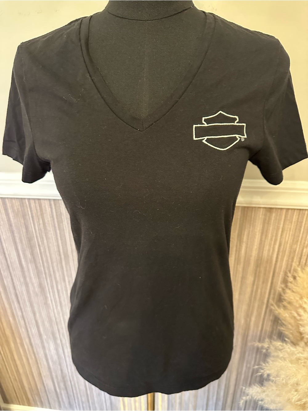 Harley-Davidson Las Vegas Skull Graphic V-Neck Tee Black Size Small - Picture 2 of 8